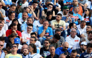 Cầu thủ gục ngã, CĐV Napoli chết lặng nhìn Scudetto xa dần