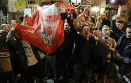 Fan Liverpool 'chơi trội' tại thủ đô Italia