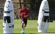 Vẻ điển trai của Fernando Torres trên sân tập