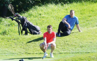 Carrick trổ tài đánh golf cùng Scholes và Nicky Butt