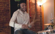 Lỡ World Cup, Oxlade-Chamberlain giải sầu bằng âm nhạc