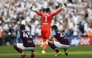 Terry thẫn thờ nhìn Aston Villa gục ngã trước cổng thiên đàng