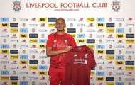 Fabinho rạng rỡ khoe áo đấu Liverpool
