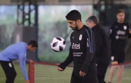 Suarez cô đơn trên tuyển Uruguay