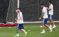 Mặc trời mưa, Messi và động đội vẫn cháy hết mình vì World Cup