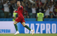 Động tác ăn mừng vuốt cằm của Ronaldo có ý nghĩa gì?