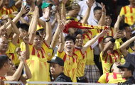 Thắng trận 'chung kết ngược' khán giả Nam Định quậy tưng bừng
