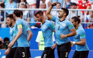 Nhấn chìm 'Gấu' Nga, Suarez đi vào lịch sử
