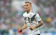 SỐC: Toni Kroos không thèm chuyền cho đồng đội ở tuyển Đức