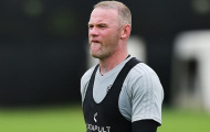 Rooney áp lực thấy rõ trong buổi tập đầu với đội bóng mới