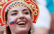 Các nữ cổ động viên Nga 'đánh cắp trái tim' đấng mày râu bởi chiếc mũ Kokoshnik