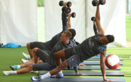 Đẩy tạ, hít xà đơn, Aubameyang làm tất cả để thành Vua phá lưới mùa tới
