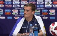 Griezmann khoác cờ Uruguay để ăn mừng chức vô địch của Pháp