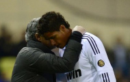 Mourinho: 'Varane đã đặt 1 chân đến Man Utd nhưng...'