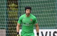 Fan Arsenal choáng với bức ảnh của Petr Cech