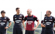 Iniesta tập luyện cùng CLB mới