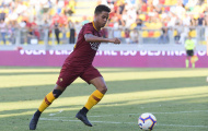 Con trai Kluivert tranh cãi với Edin Dzeko ngay lần đầu đá chính