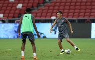 Ozil quẩy nhiệt tình trên sân tập, PSG bắt đầu run sợ?