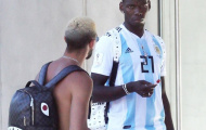 Paul Pogba gây ngạc nhiên khi mặc áo Argentina của Dybala