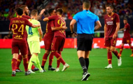 'Kẻ trở mặt' lập công, Barca vẫn tiếp tục ôm hận trước Roma trong cơn mưa bàn thắng
