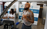 Vượt ải khó nhằn nhất, Arturo Vidal rạng rỡ ra mắt Barca