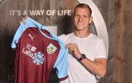 Sau Joe Hart, Burnley CHÍNH THỨC đón tân binh thứ 3 giàu kinh nghiệm
