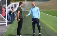 Pep Guardiola đón vị khách bất ngờ tới sân tập Man City
