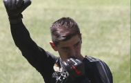 Ra mắt Bernabeu, Courtois khẳng định trung thành với Real Madrid