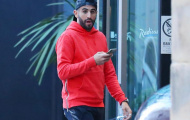 Hành động 'lạ' của Riyad Mahrez với đối thủ Man Utd