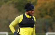 Hút máu Tottenham, PSG ve vãn 'Nhím Sonic' nước Anh