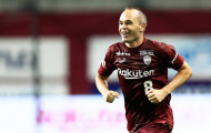 Iniesta 'mở tài khoản' trên đất Nhật khi tái hiện siêu phẩm của Bergkamp