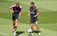 Neymar một thoáng đứng hình trước kỹ thuật của Mbappe
