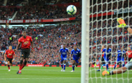 Pogba phản ứng thế nào với hành động giành đá penalty của Alexis Sanchez?
