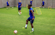 'Người dơi'  Michy Batshuayi tập luyện cùng 'Bầy dơi'