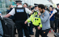 XONG! Cảnh sát Liverpool chính thức 'hỏi thăm' Salah