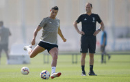 Allegri lặng lẽ mỉm cười ngắm Ronaldo tập luyện