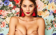 Mừng sinh nhật, chị gái sao AS Roma tung ảnh nude trong... bồn tắm