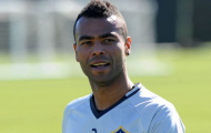 Ashley Cole đánh giá khả năng vô địch của Chelsea và Arsenal