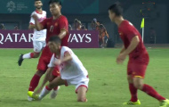 Cầu thủ U23 Bahrain đạp Văn Thanh thô bạo rồi quay sang khóc nức nở