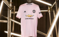 Fan Man Utd 'nổi điên' với đội nhà vì mẫu áo mới