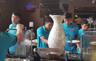 Tiến Dũng 'mặt lạnh' khi bị Đức Chinh cho ra rìa