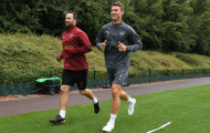 Hàng thủ bạc nhược, fan Arsenal trông chờ lão tướng tái xuất