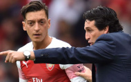 XONG: HLV Emery lên tiếng về mâu thuẫn với Ozil