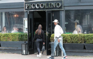 Nàng WAGs Lucia Loi nhỏ bé bên cạnh Marcus Rashford