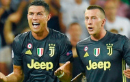 Ronaldo lãnh thẻ đỏ, sao Juve ví đối thủ như 'đàn bà'?