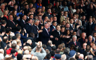 Sir Alex xuất hiện, biển người đứng dậy tôn vinh
