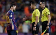 Messi từ chối bắt tay trọng tài; HLV Barca mỉa mai BLĐ La Liga