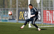 Navas buồn rười rượi khi bị Courtois chiếm suất bắt chính