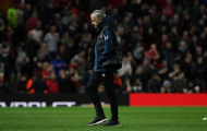 Thắng Pogba, thua Derby, Mourinho giờ 'trăm mối tơ vò'