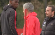 Mourinho và Pogba 'lườm nhau', fan Man Utd biết cả hai đã nói gì
